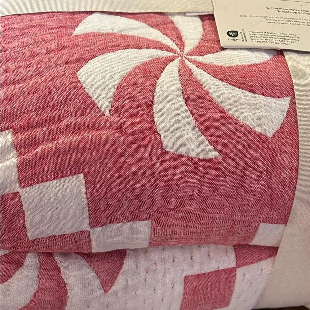 Threshold Pink and White Quilt Set